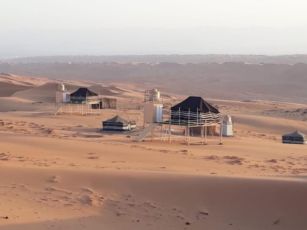 Tenda de luxo Hamood Desert Private Camp Al Wāşil